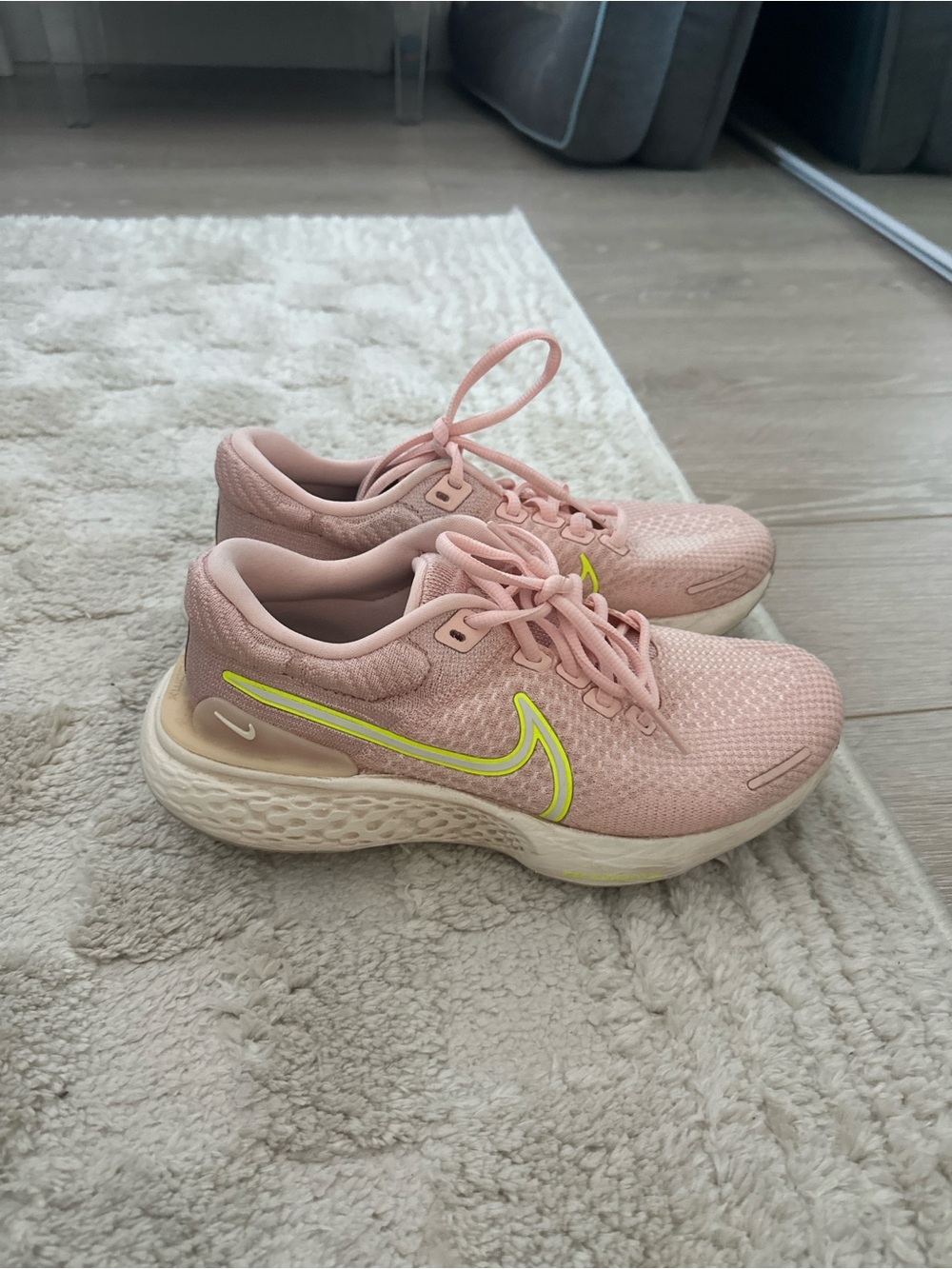 Nike ZoomX Invincible Run Flyknit 2
Atmosphere Pink Oxford (Women's)